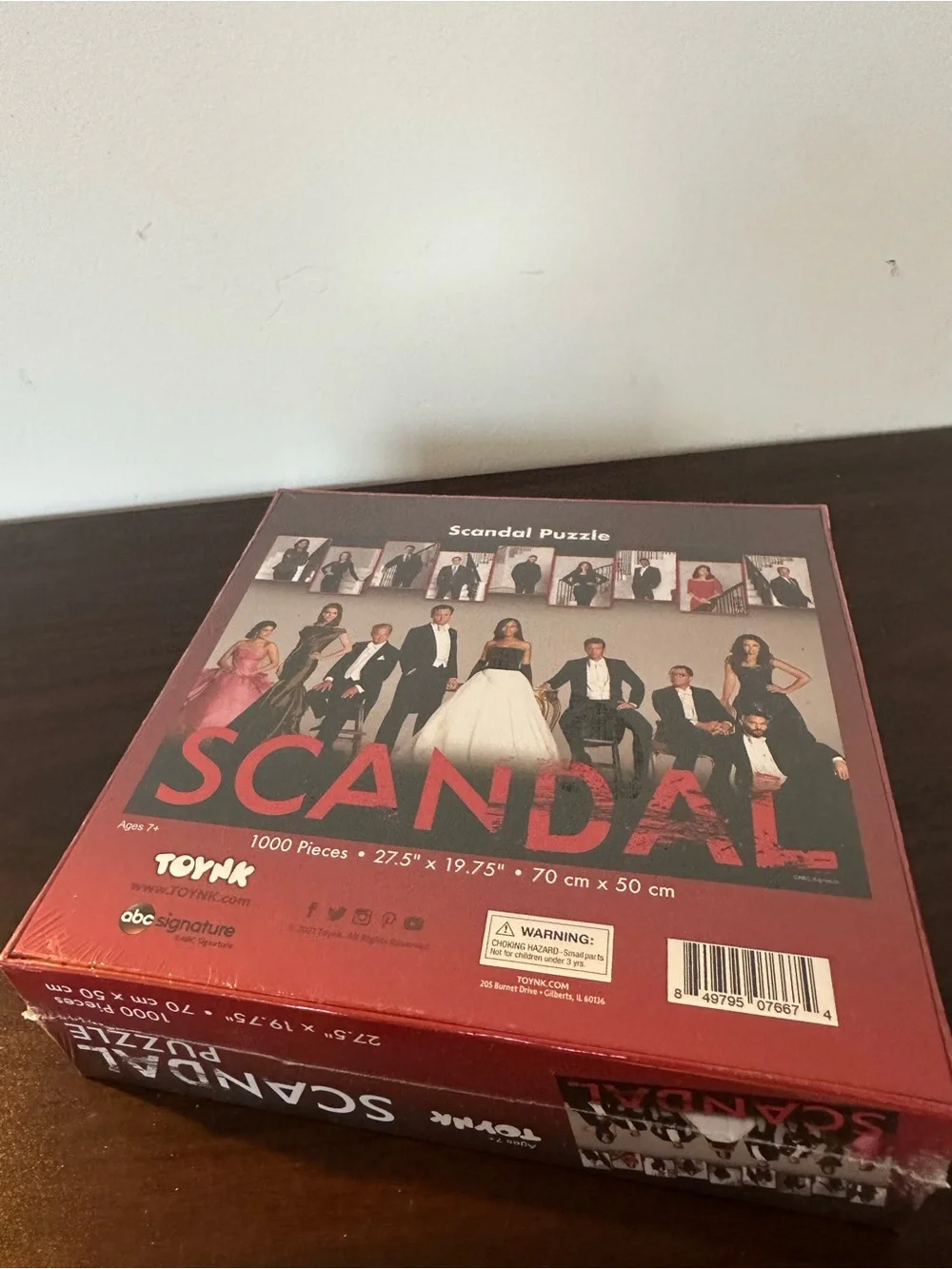 Scandal 1000-Piece Jigsaw Puzzle - Red Box